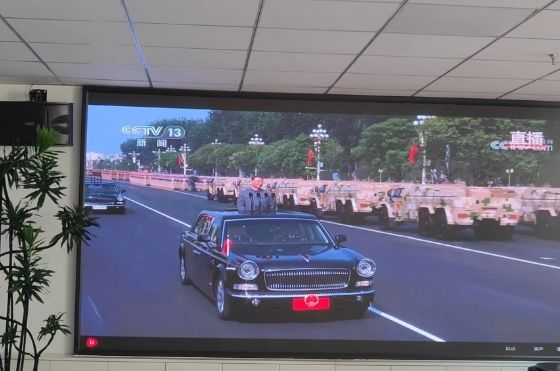 山西均鑫律師事務所共聚大屏,見證2025閱兵盛典